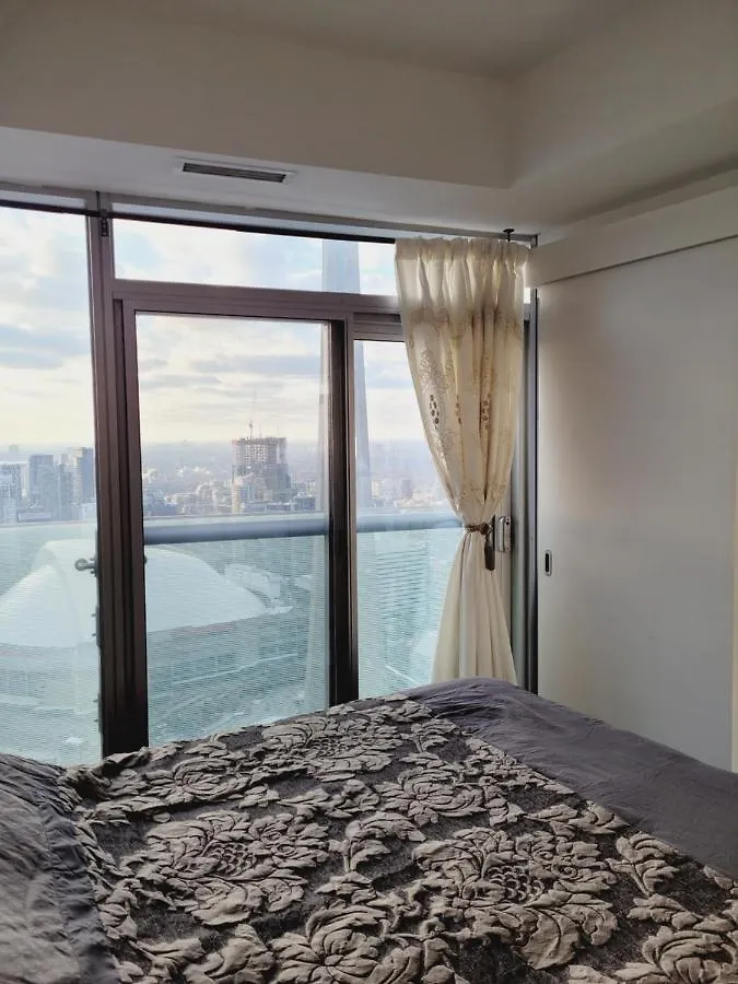Apartment Two Bd Cn Tower And Lake Ontario View Toronto Kanada
