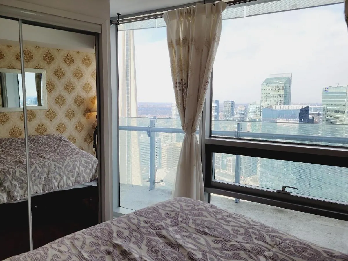 Two Bd Cn Tower And Lake Ontario View Toronto Apartment