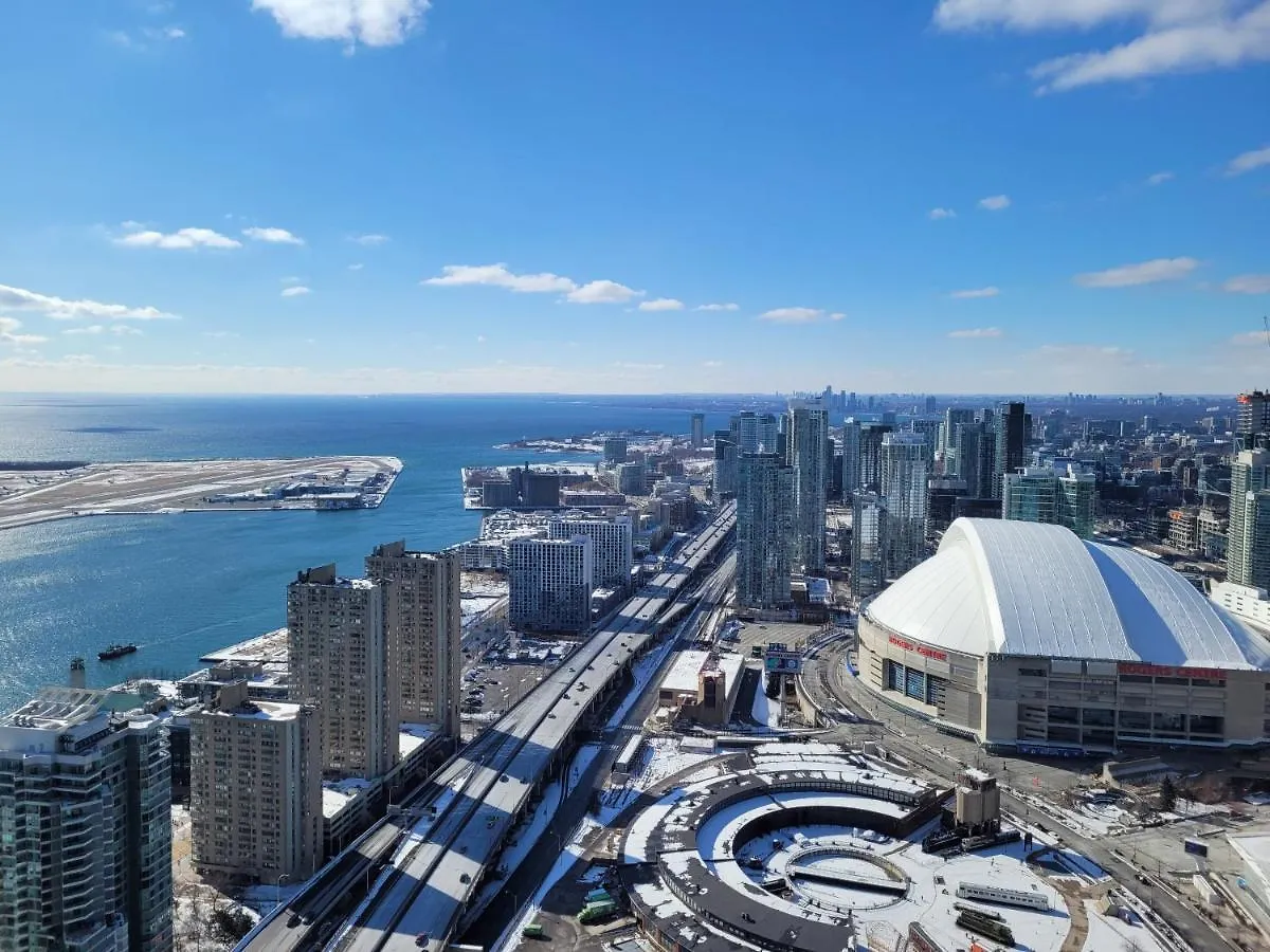 Two Bd Cn Tower And Lake Ontario View Toronto Apartment