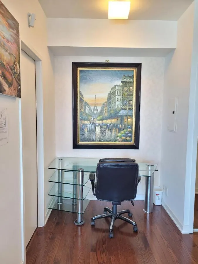 Two Bd Cn Tower And Lake Ontario View Toronto Apartment